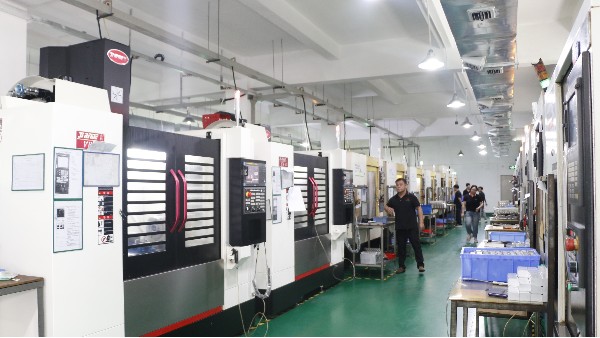 為什么選擇偉邁特CNC加工廠家進行定制化加工服務(wù)？