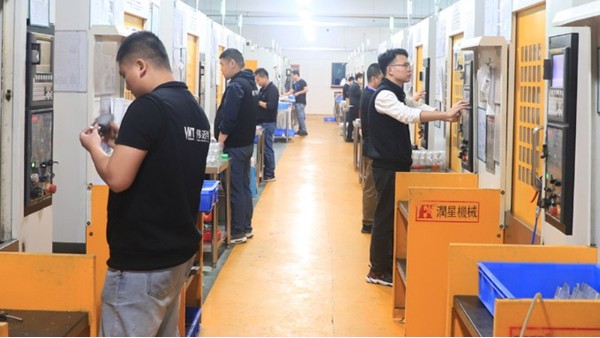CNC加工如何避免零件毛邊問題？解決方案解析